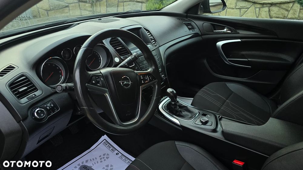 Opel Insignia - 12
