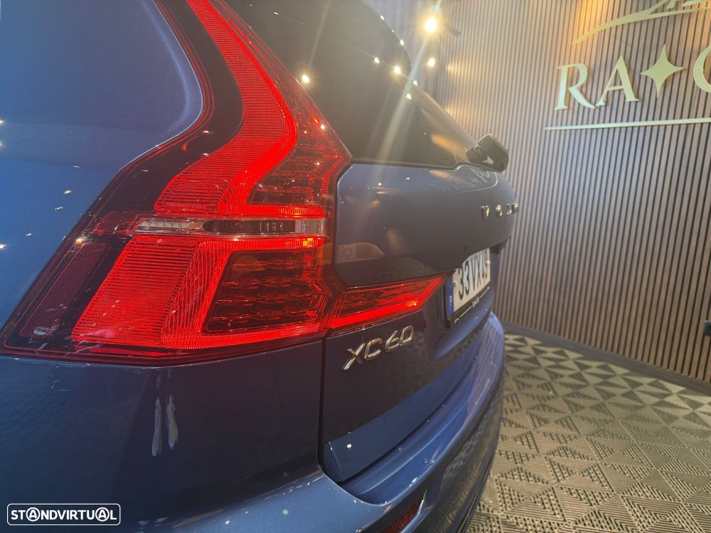 Volvo XC 60 2.0 T8 PHEV R-Design AWD - 20