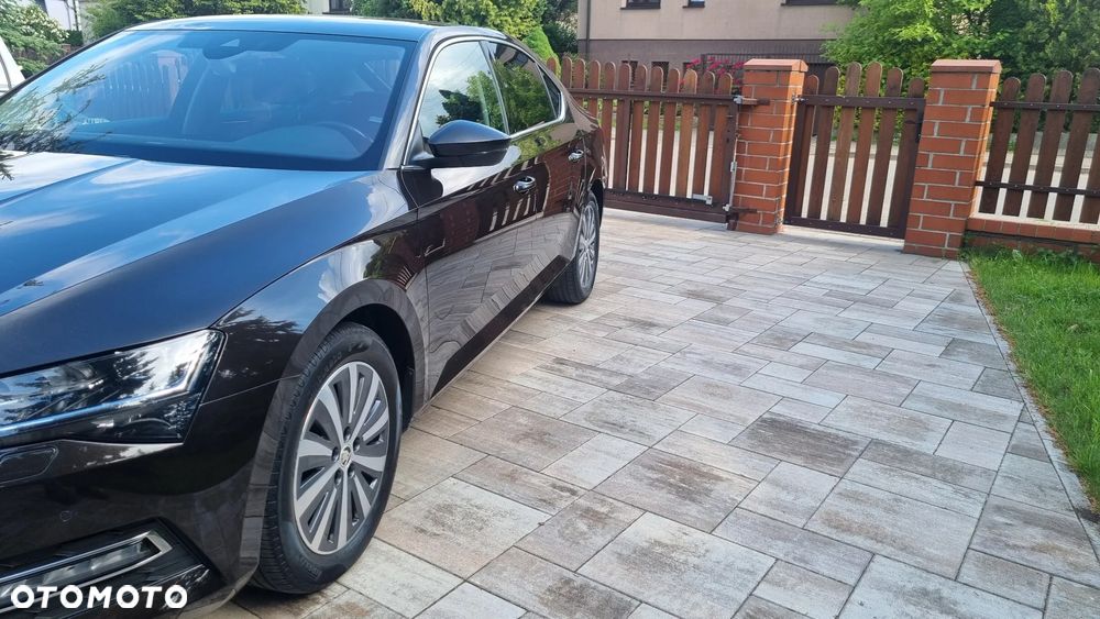 Skoda Superb 2.0 TDI SCR Style DSG - 3