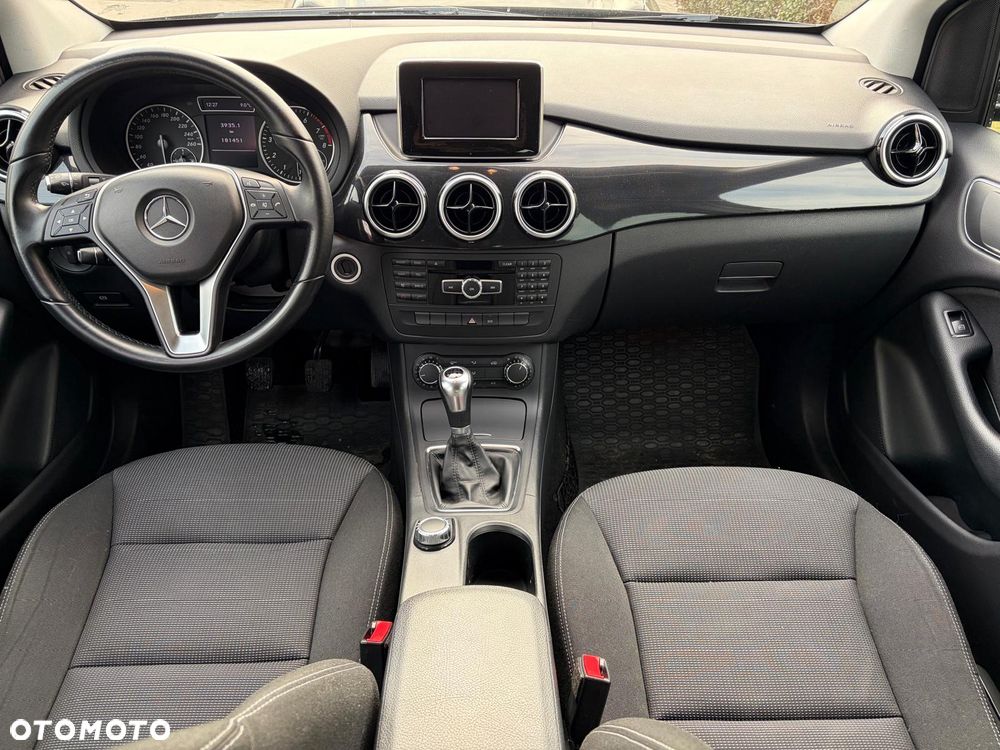 Mercedes-Benz Klasa B 180 (BlueEFFICIENCY) - 11