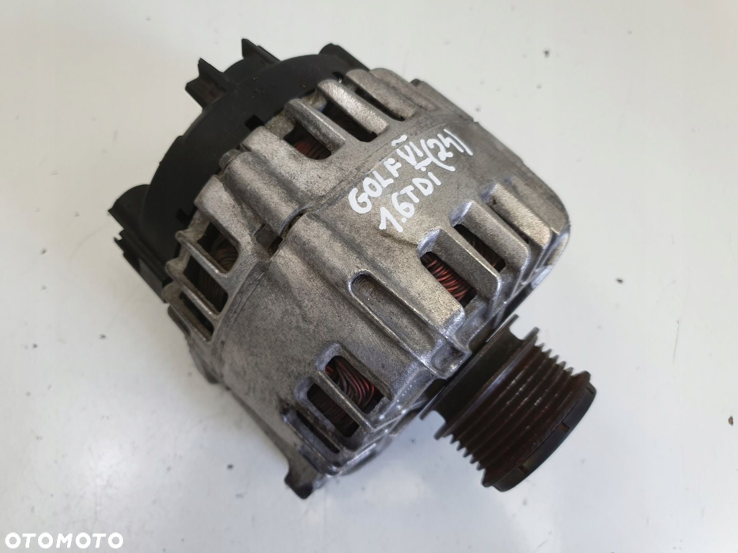 VW Golf VI 1.6 TDI ALTERNATOR 03L903023A 140A valeo - 1
