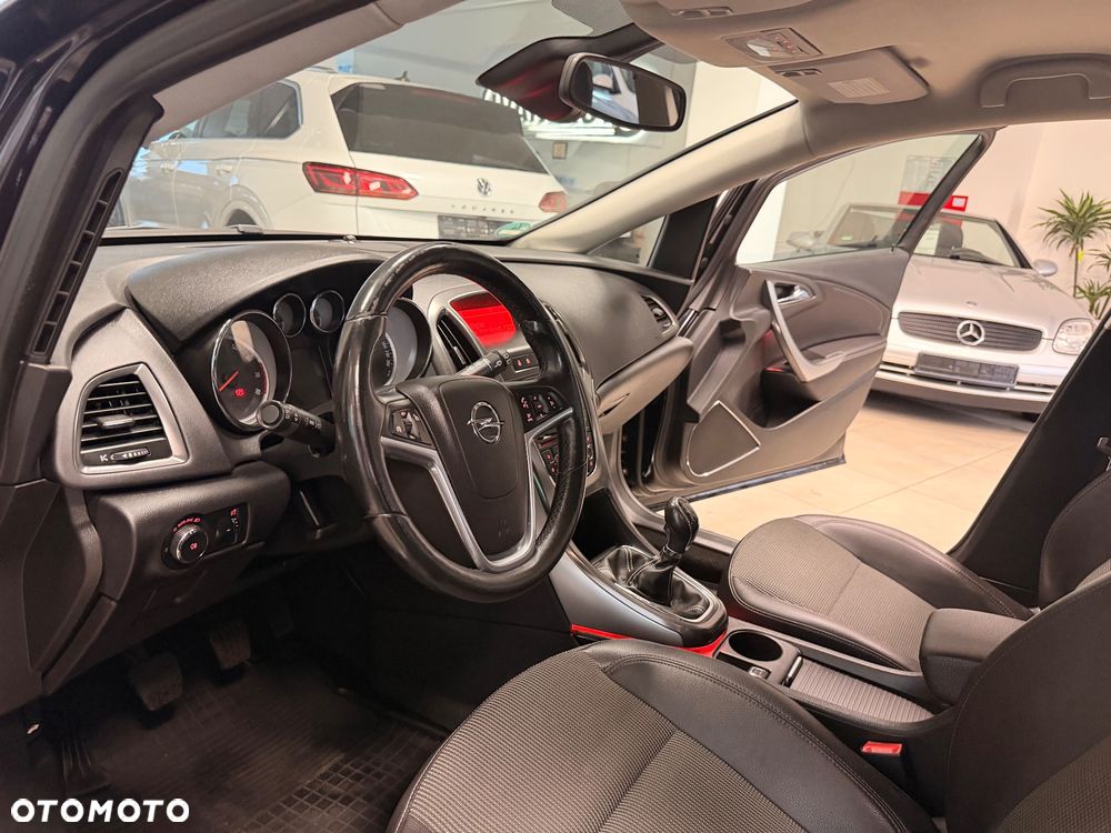 Opel Astra 1.4 T Executive S&S - 14