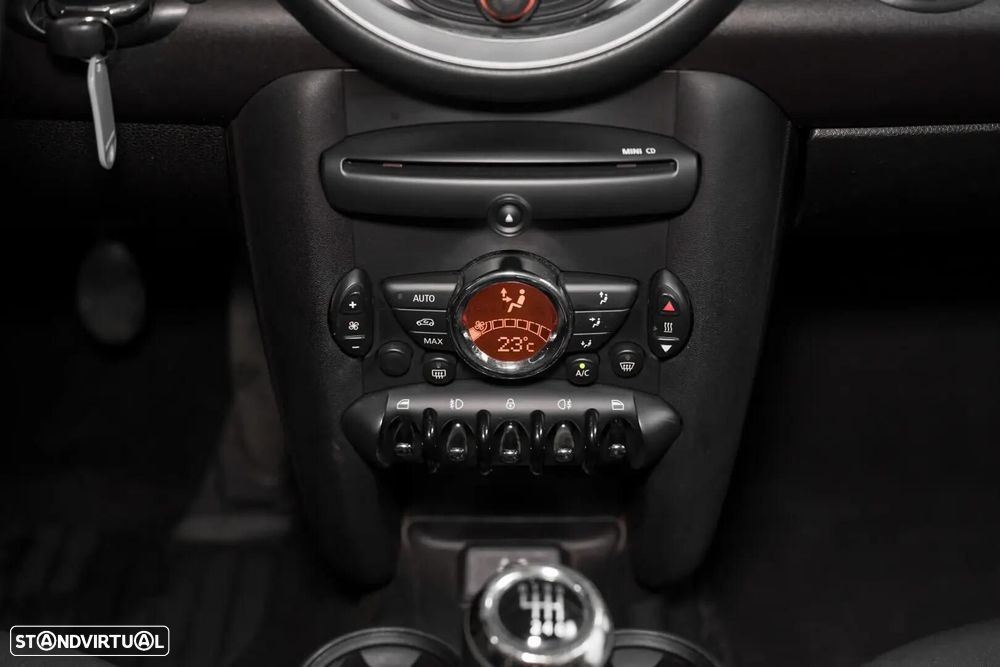 MINI 3 Portas One D - 20