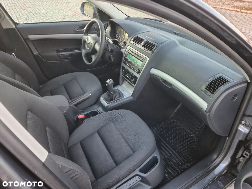Skoda Octavia 1.6 TDI DPF FAMILY - 12