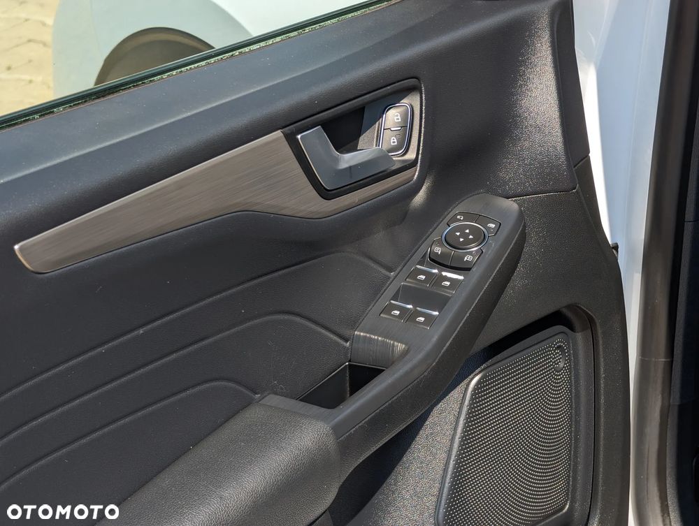 Ford Kuga 1.5 EcoBoost TITANIUM X - 21