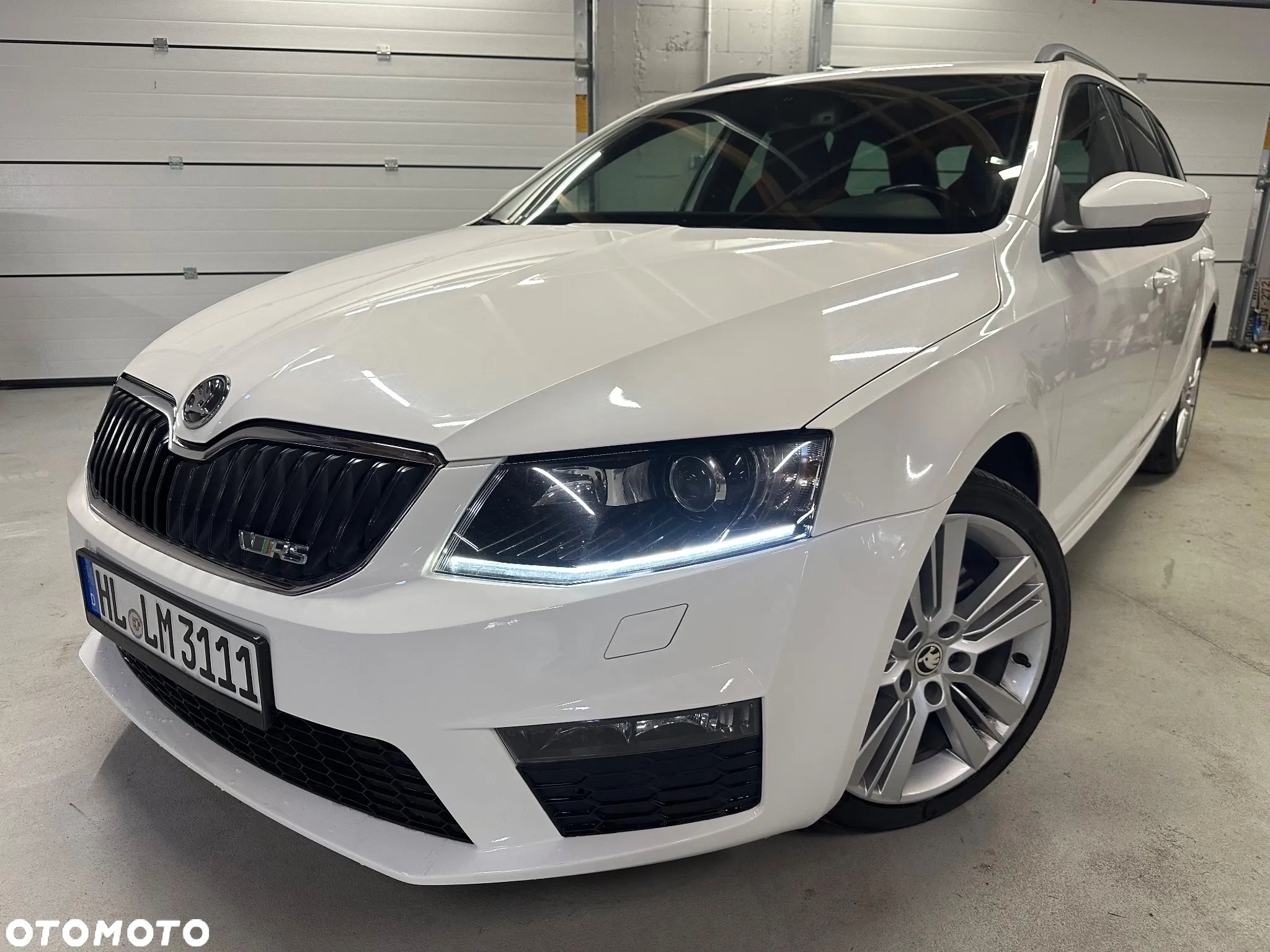 Skoda Octavia Combi 2.0 TDI RS - 9