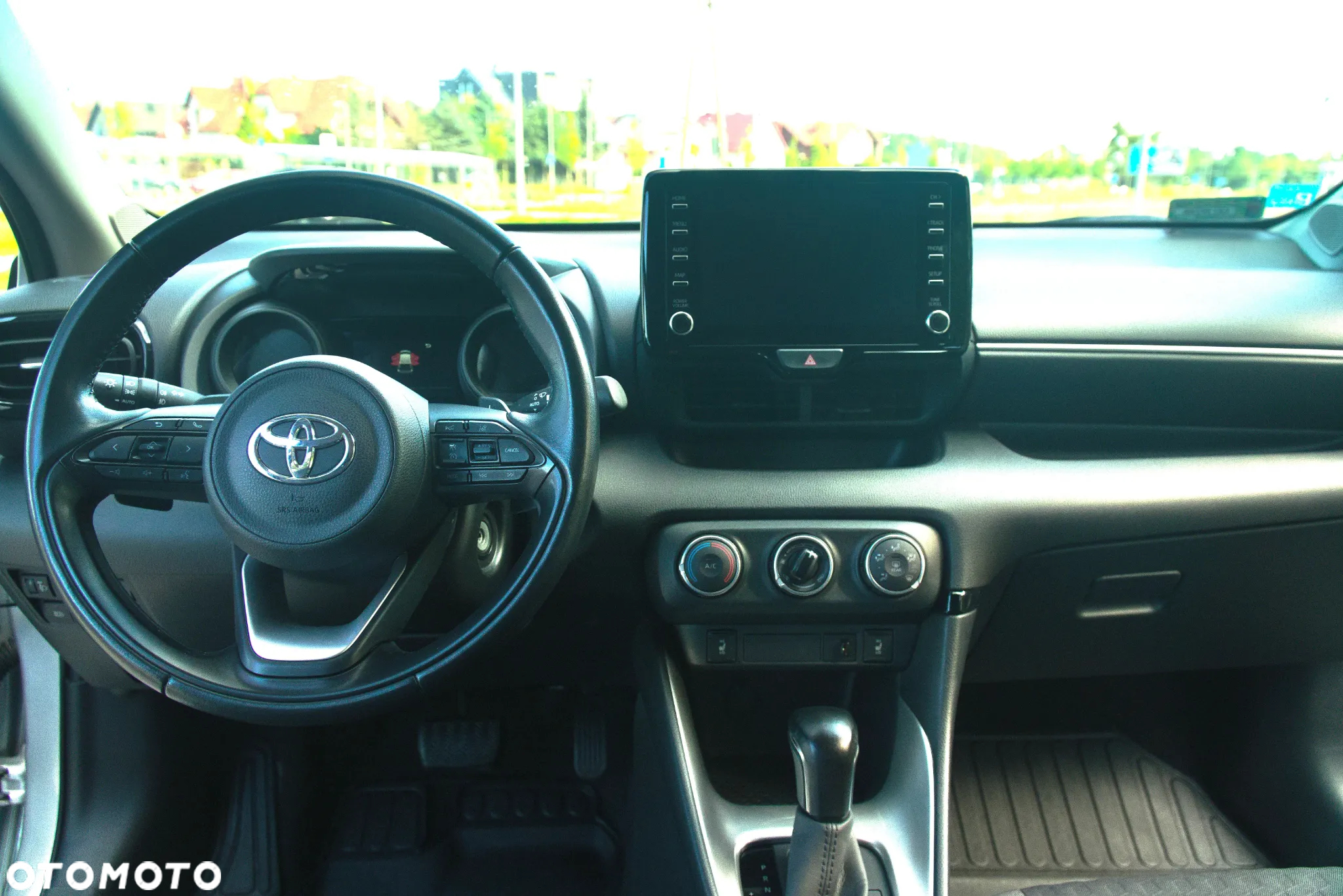 Toyota Yaris 1.5 Comfort CVT - 12