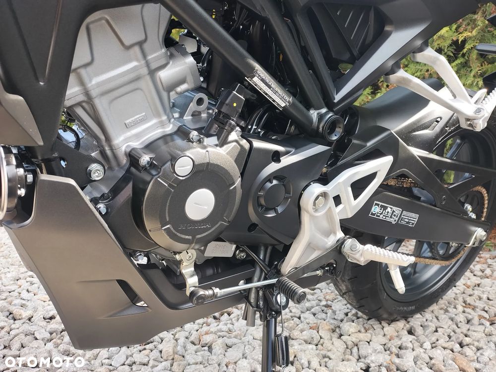 Honda CB - 8