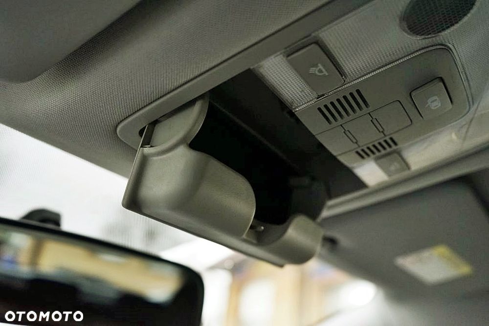 Kia Ceed 1.6 CRDi 90 ISG Vision - 27