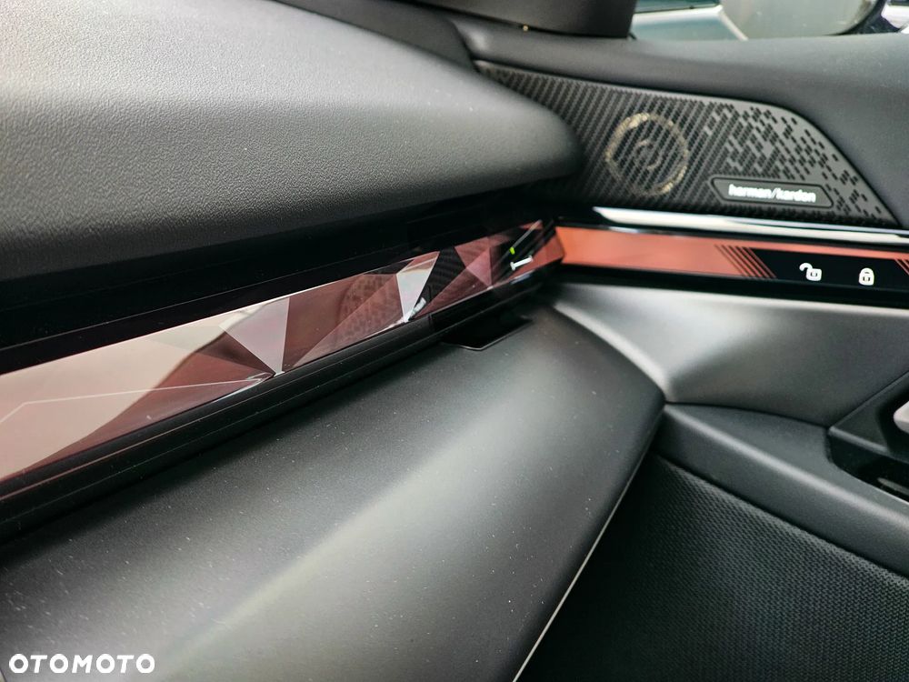 BMW Seria 5 520i - 22