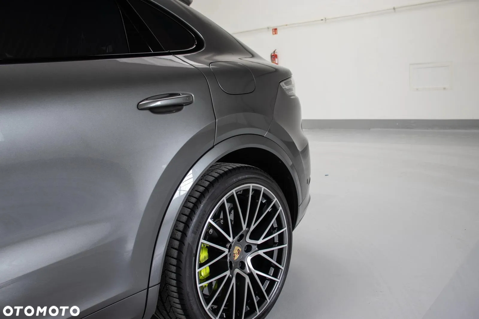 Porsche Cayenne Coupe Turbo - 9