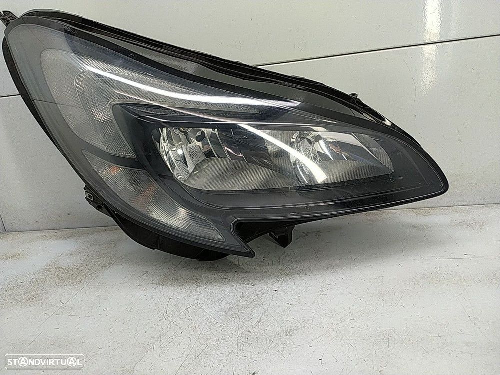 Farol Direito Opel Corsa E Van (X15) - 1