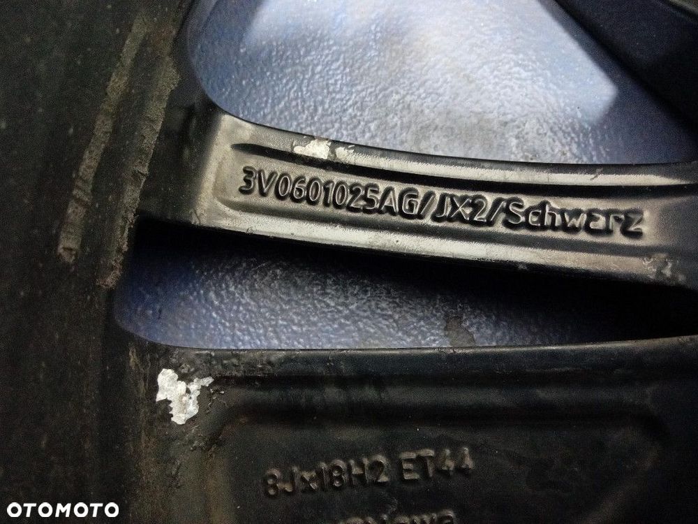 SKODA SUPERB III ALUFELGA OEM 8JX18 5X112 ET44 1 SZT 3V0601025AG - 7