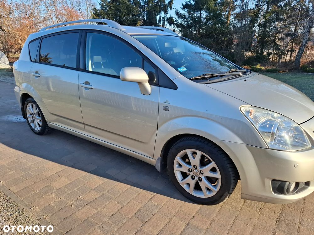 Toyota Corolla Verso - 1