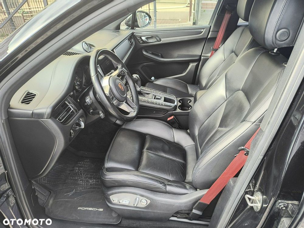 Porsche Macan - 11