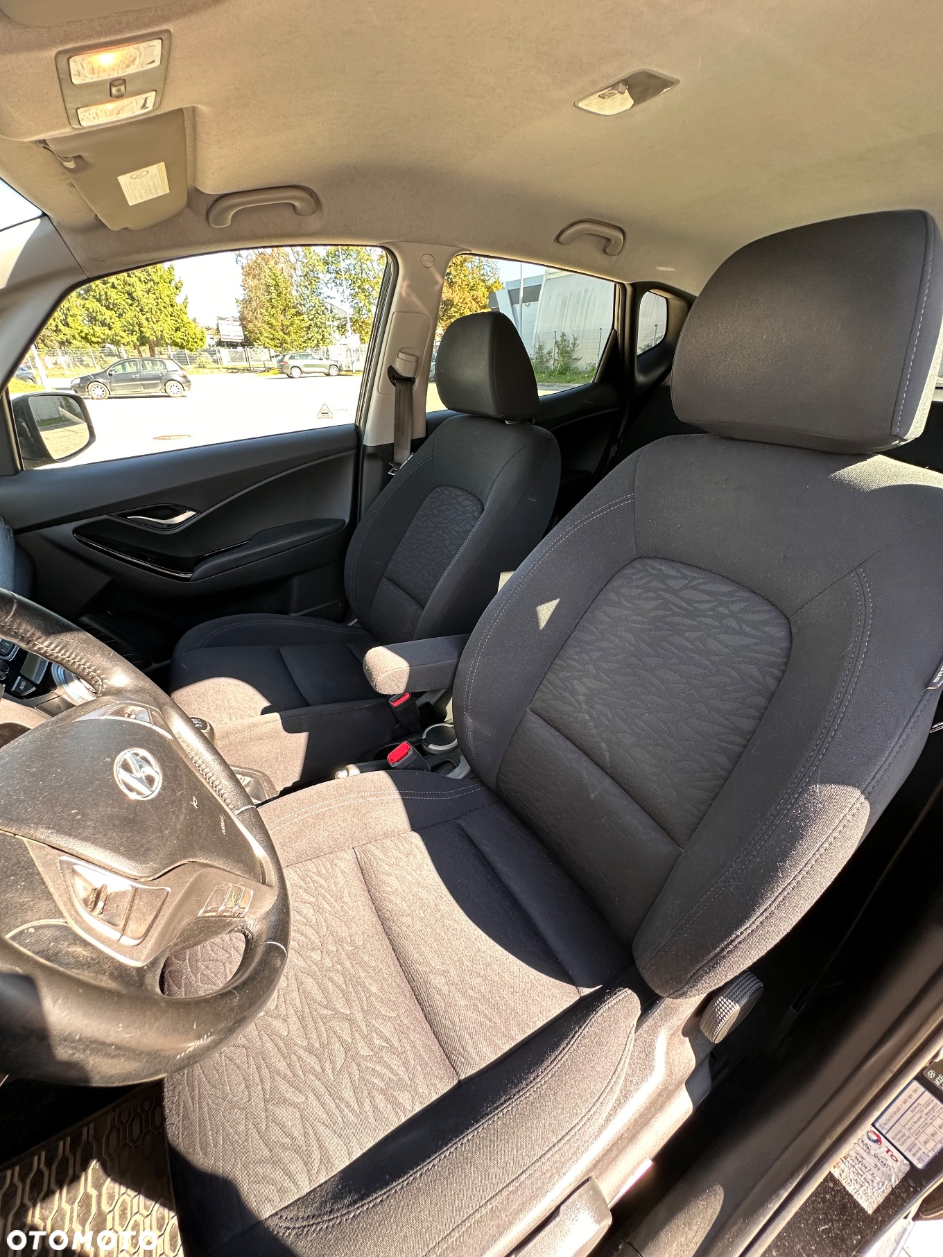 Hyundai ix20 - 25
