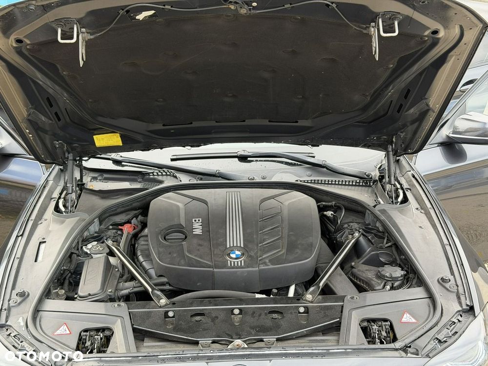BMW Seria 5 - 32