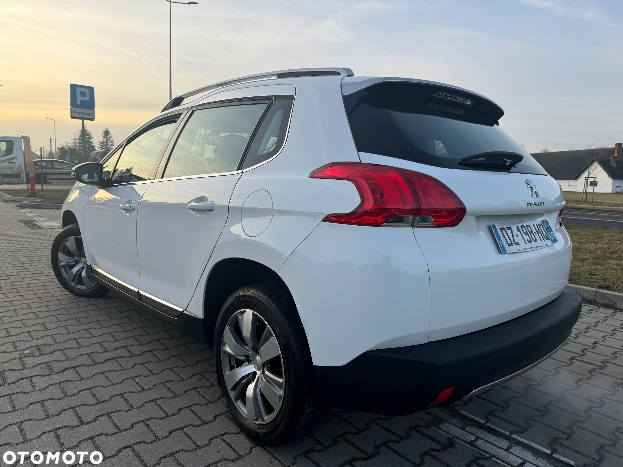Peugeot 2008 PureTech 110 Stop&Start EAT6 Allure - 11