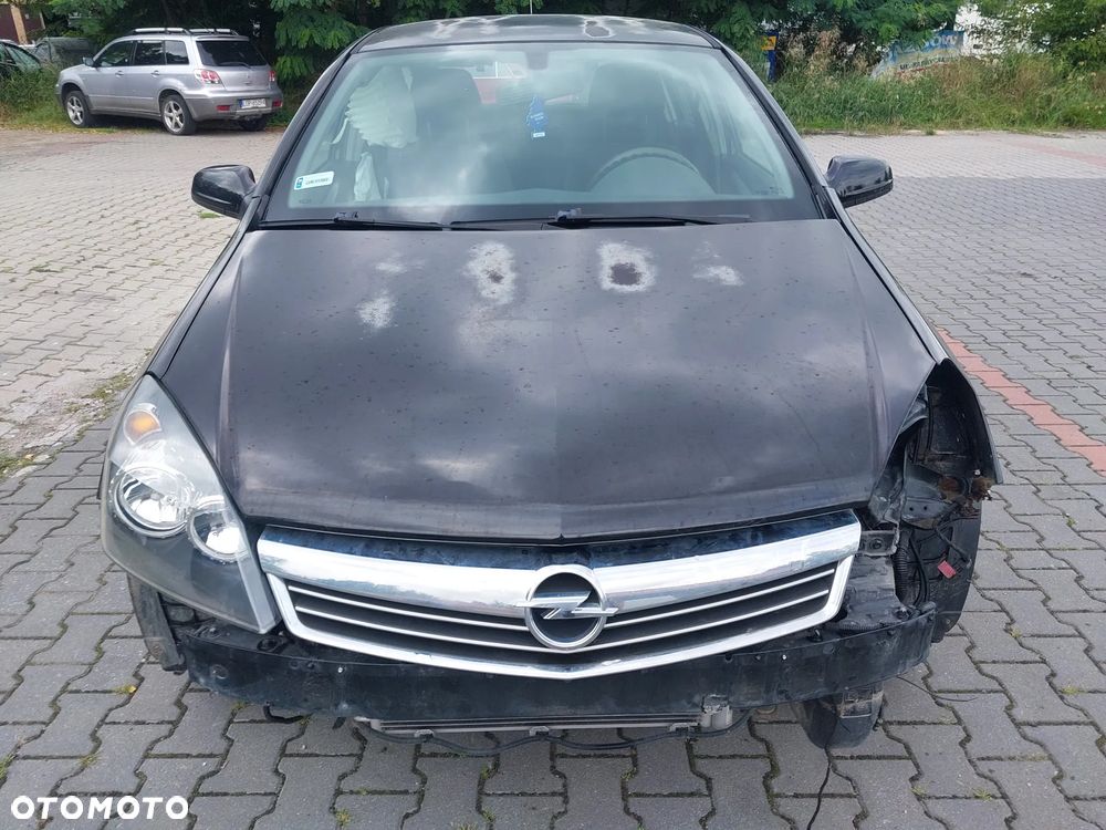 Opel Astra H Hatchback silnik 1.6 16v twinport skrzynia biegów F17C394 manualna drzwi klapa maska zderzak błotnik lusterko zewnętrzne Z20R maglownica przewody wspomagania pompa wpomagania paliwa przewody klimatyzacji chłodnica sprężarka mcperson szyba sanki wyświetlacz radio sterownik mechanizm fotele tłumik wydech podsufitka podszybie rura pas przedni zestaw startowy NA CZĘŚCI WSZYSTKIE CZĘŚCI - 4