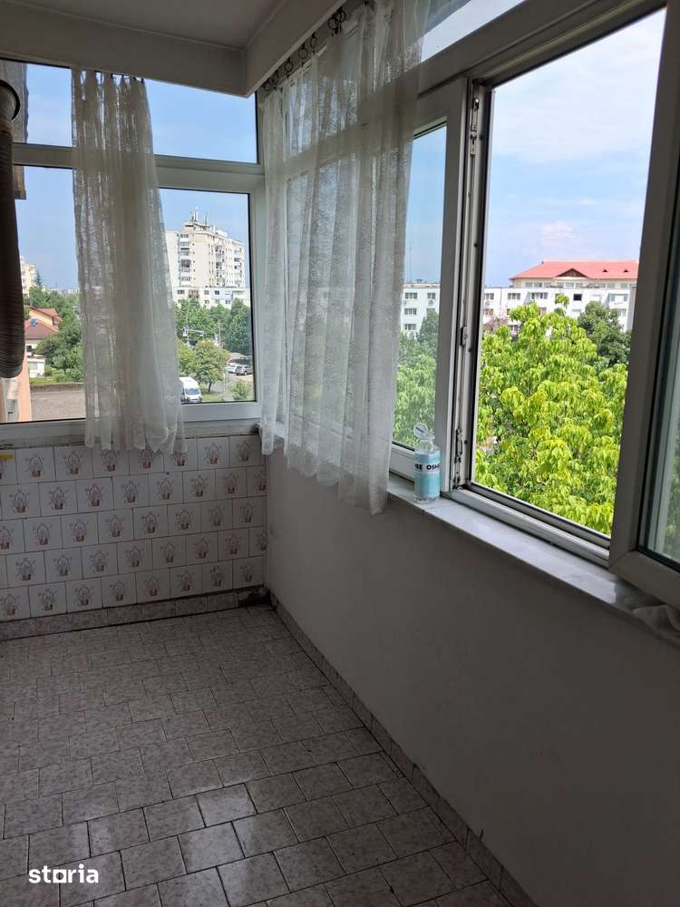 Apartament 3 camere, cf.1 decomandat, 2 balcone,Exercițiu, fond nou — fotografia 1