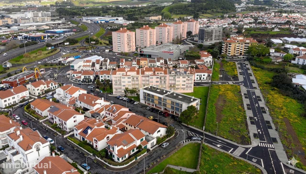 Terreno Urbano em Ponta Delgada - Oportunidade Única! - Grande imagem: 3/14
