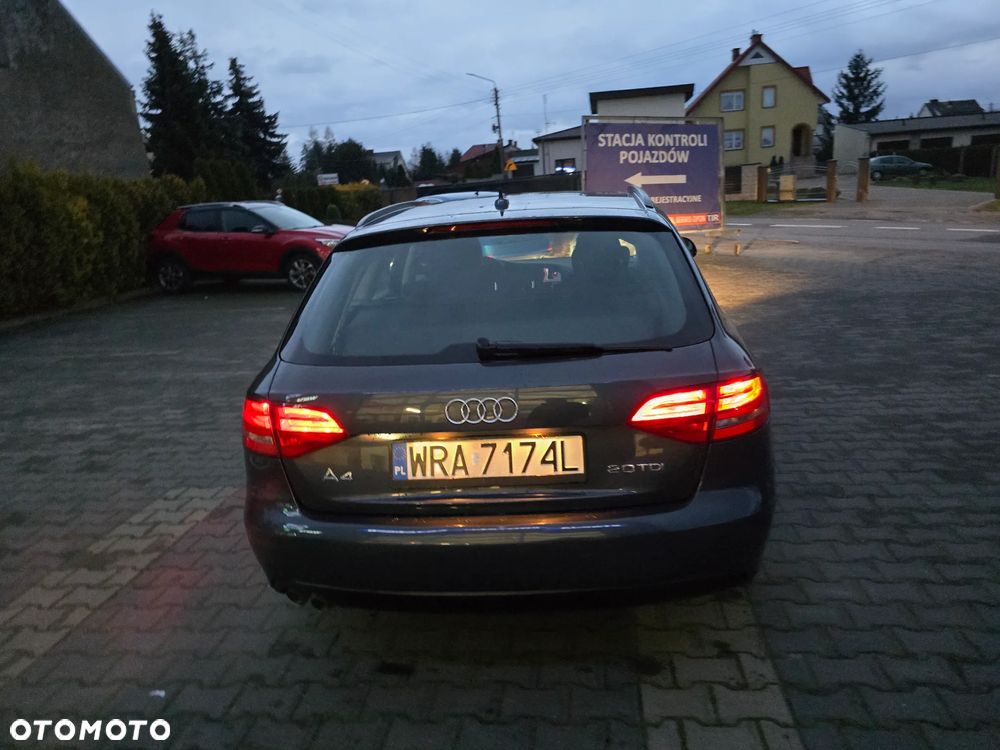 Audi A4 Avant 2.0 TDI DPF Ambition - 27