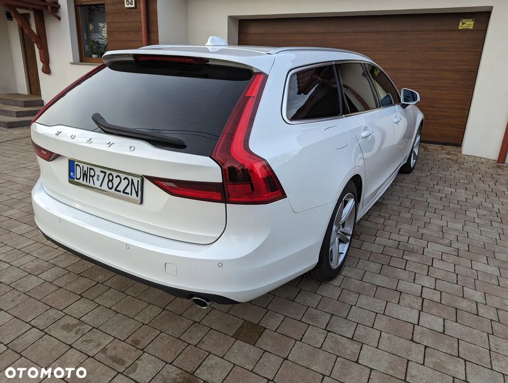 Volvo V90 D4 Momentum Pro - 4