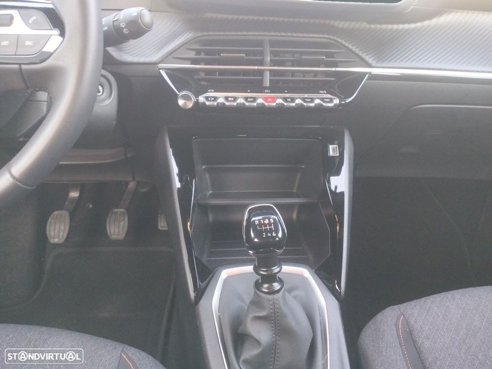 Peugeot 2008 1.2 PureTech Style - 12