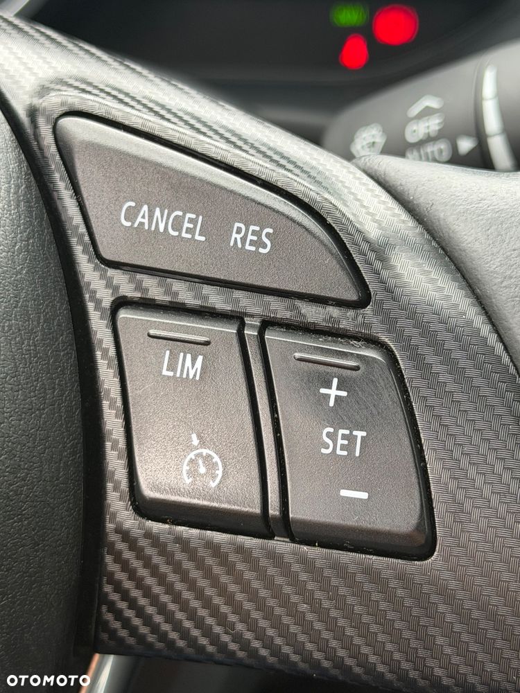Mazda 3 SKYACTIV-G 120 NAKAMA - 19