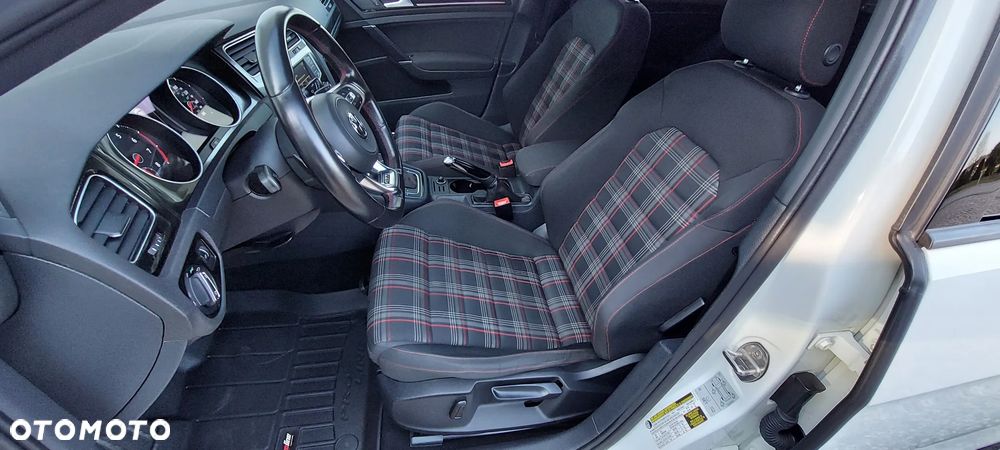 Volkswagen Golf 2.0 TSI BMT GTI DSG - 21