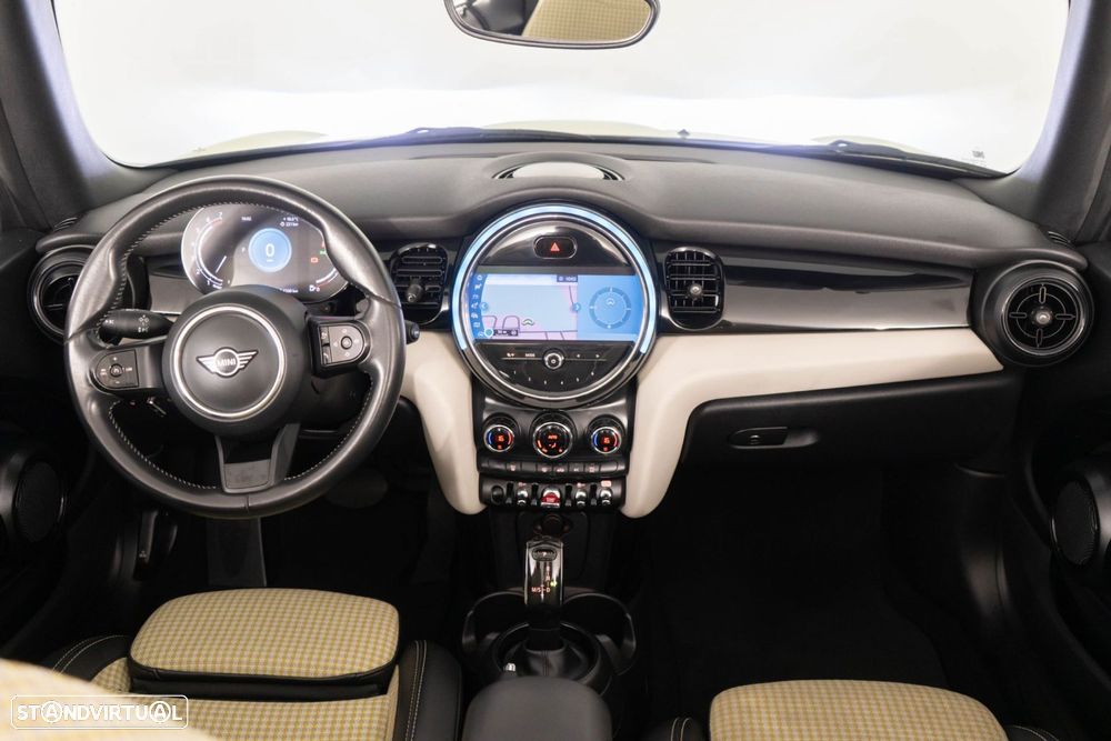 MINI Cabrio Cooper Auto - 19