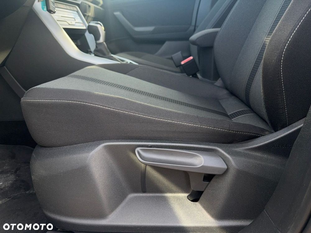 Volkswagen T-Roc - 25