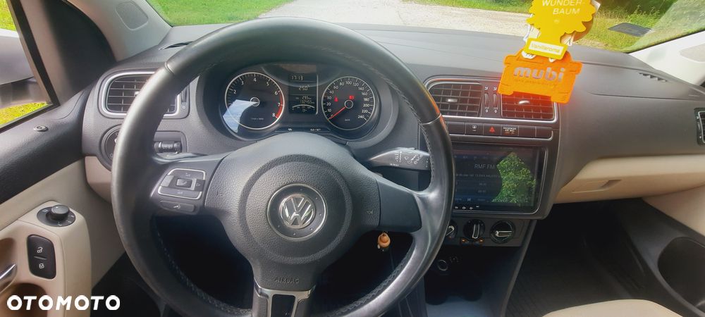 Volkswagen Polo - 16