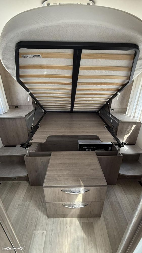 Bavaria T 746 Style c.central e basculante - 48