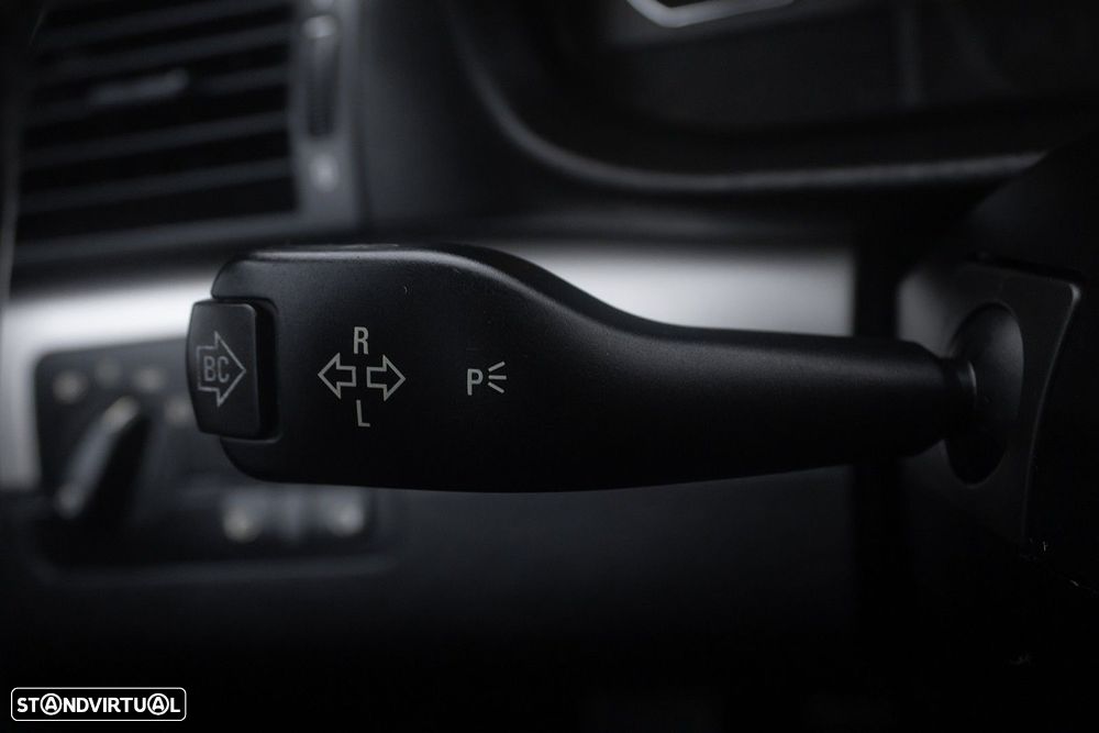 BMW 320 d Touring - 14