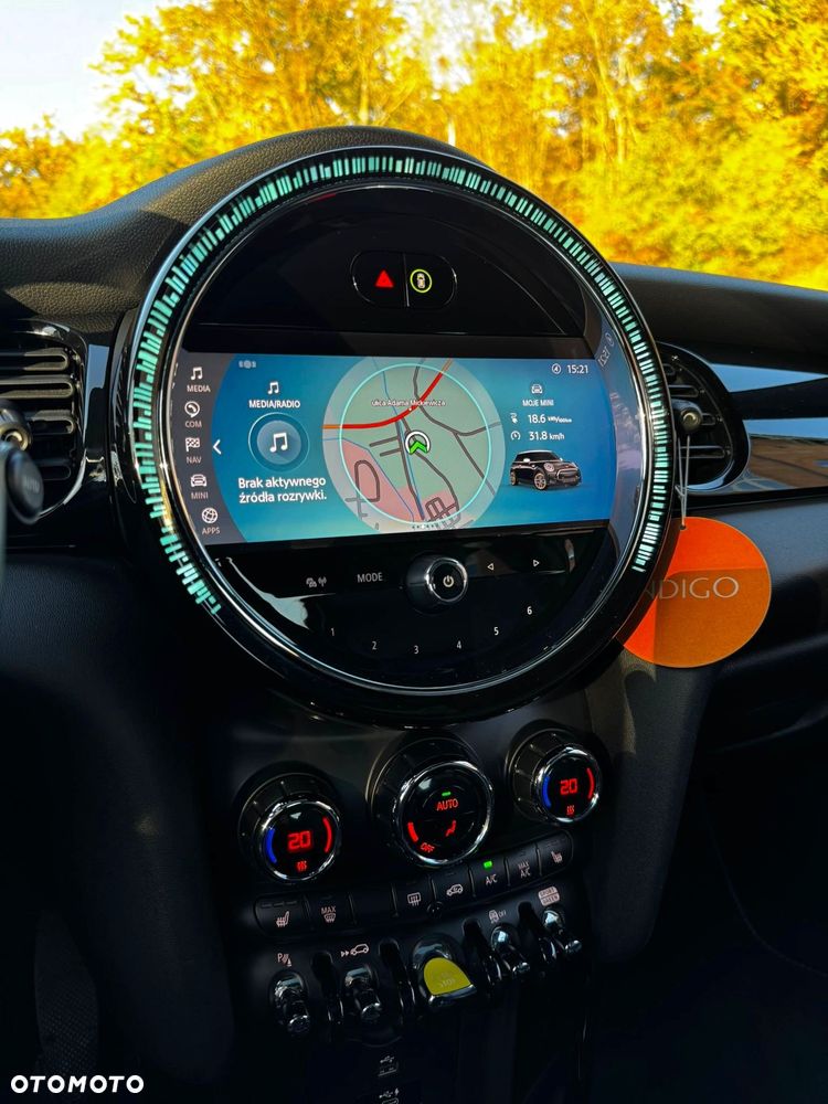 MINI Cooper SE Yours Trim - 11