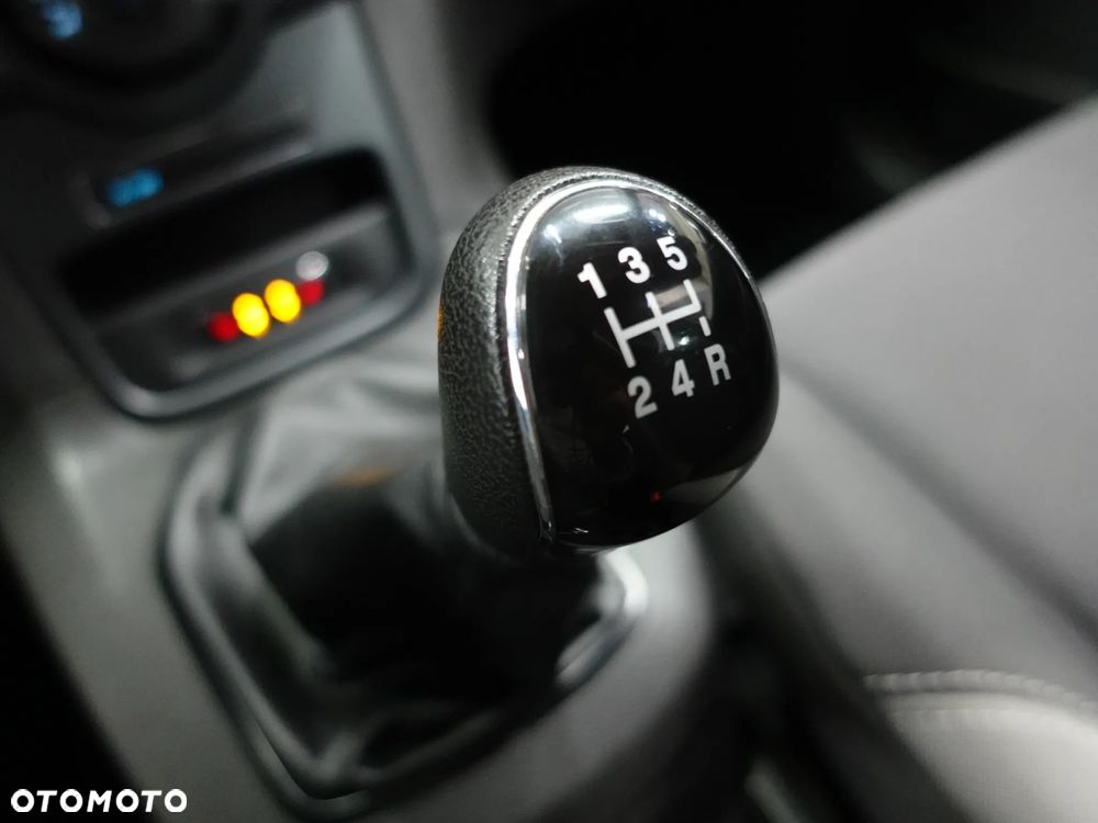 Ford Fiesta 1.0 Celebration - 38