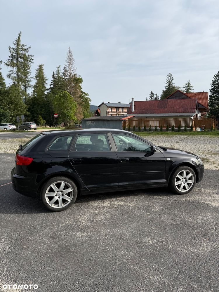 Audi A3 Sportback 2.0 FSI Ambiente - 9
