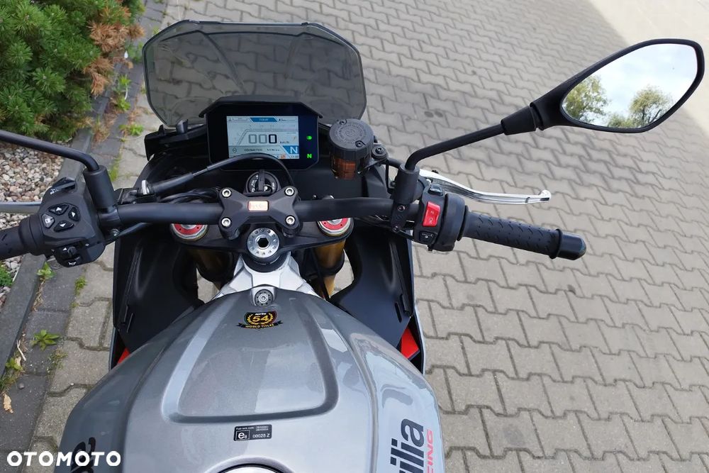 Aprilia Tuono - 9