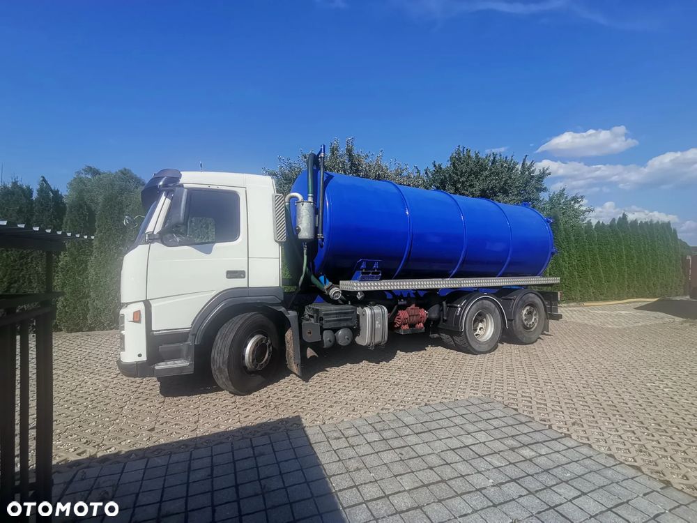 Volvo FM 300 - 1