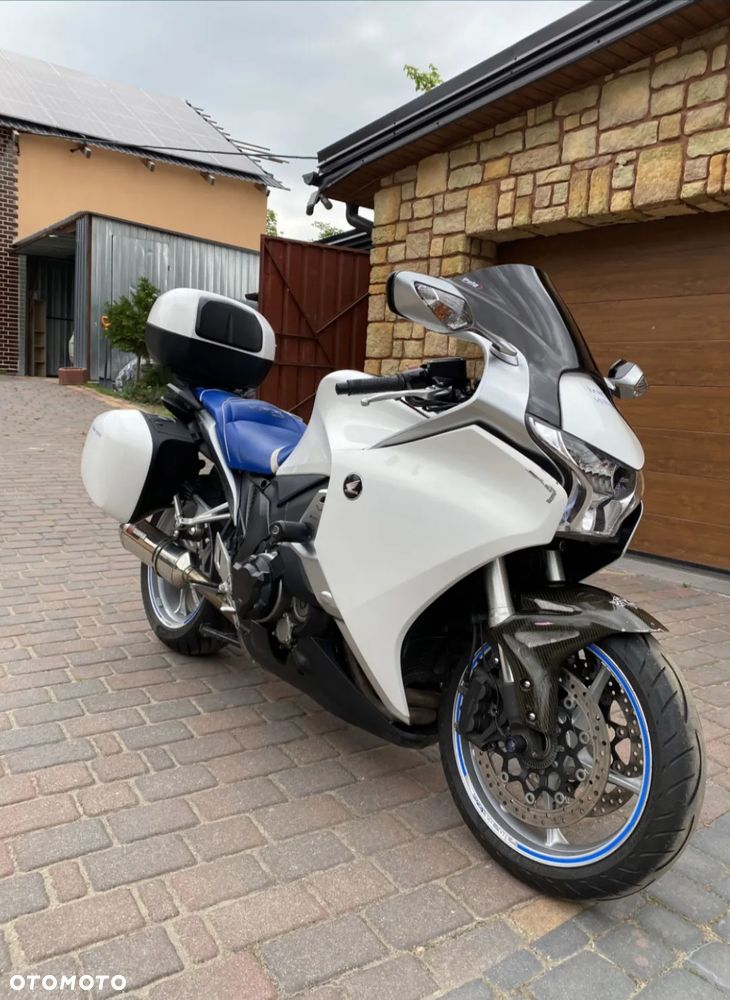 Honda VFR - 7