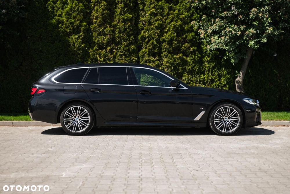 BMW Seria 5 540i xDrive mHEV M Sport sport - 9