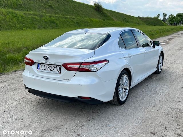 Toyota Camry 2.5 Hybrid Executive CVT - 3