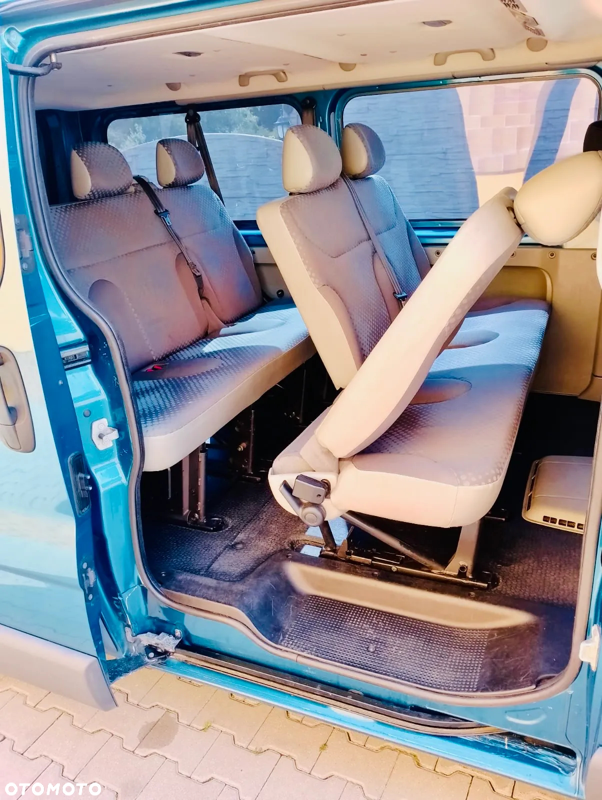 Renault Trafic 2.0 dCi 115 Passenger L2H1 Expression - 3