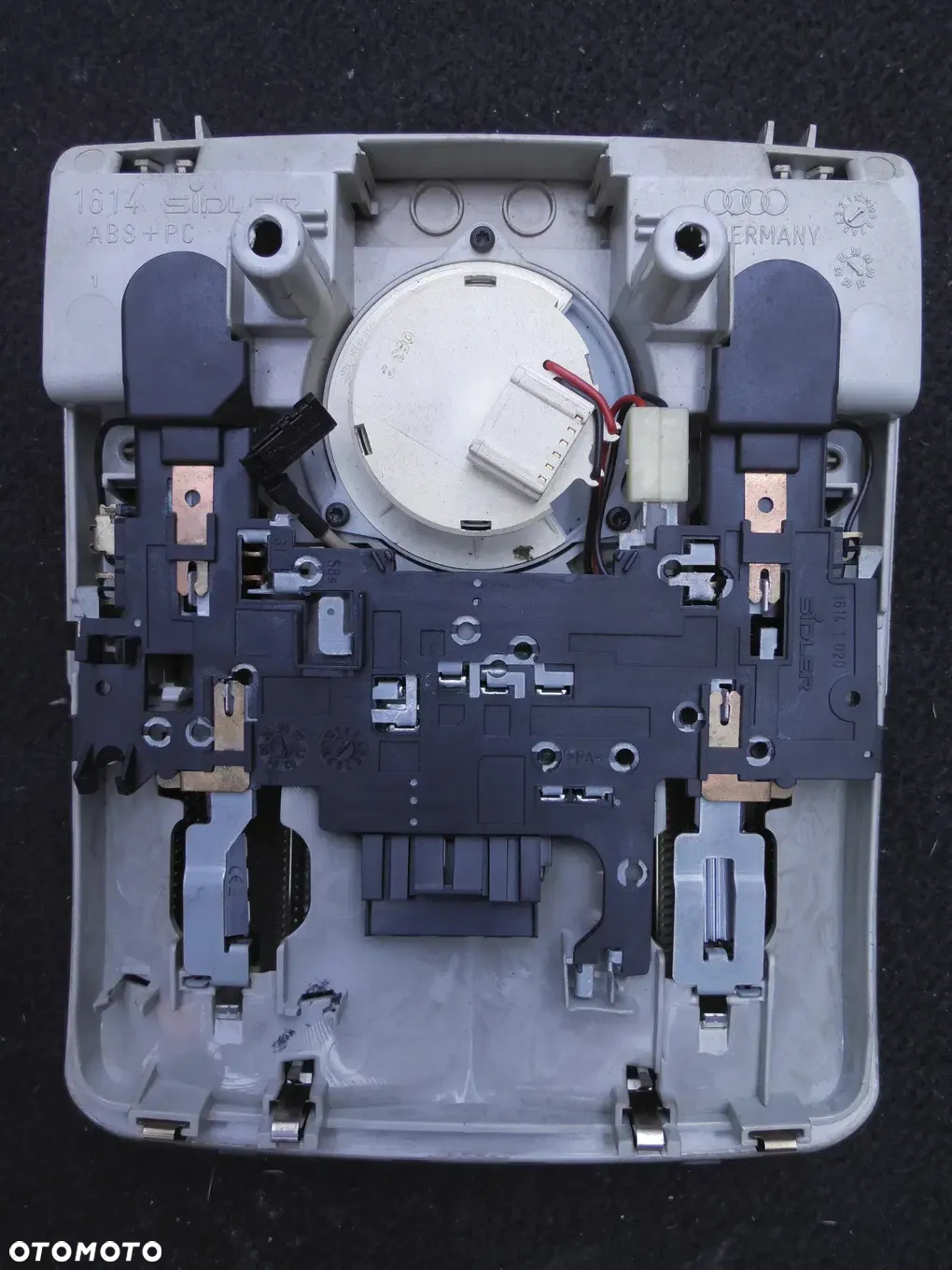AUDI A3 8L LIFT LAMPKA PODSUFITKI OŚWIETLENIE WNĘTRZA KABINY - 2