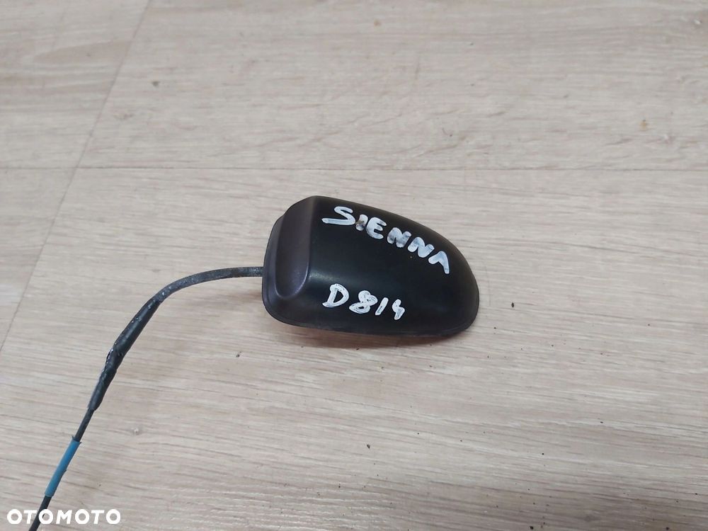 TOYOTA SIENNA antena dachowa - 2
