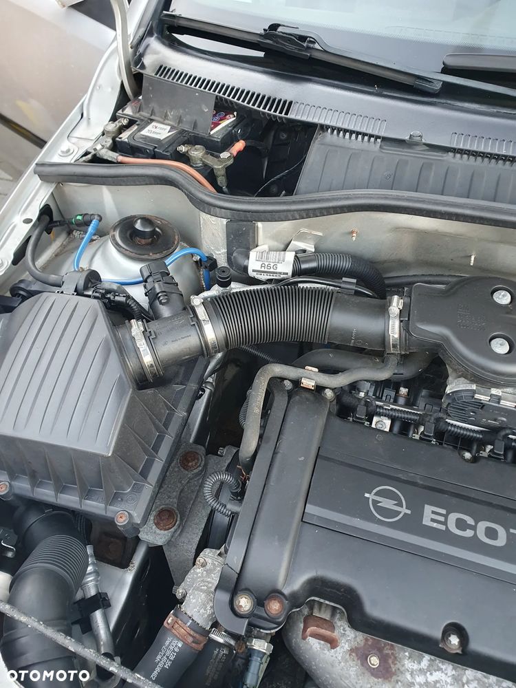 Opel Corsa 1.2 16V - 17