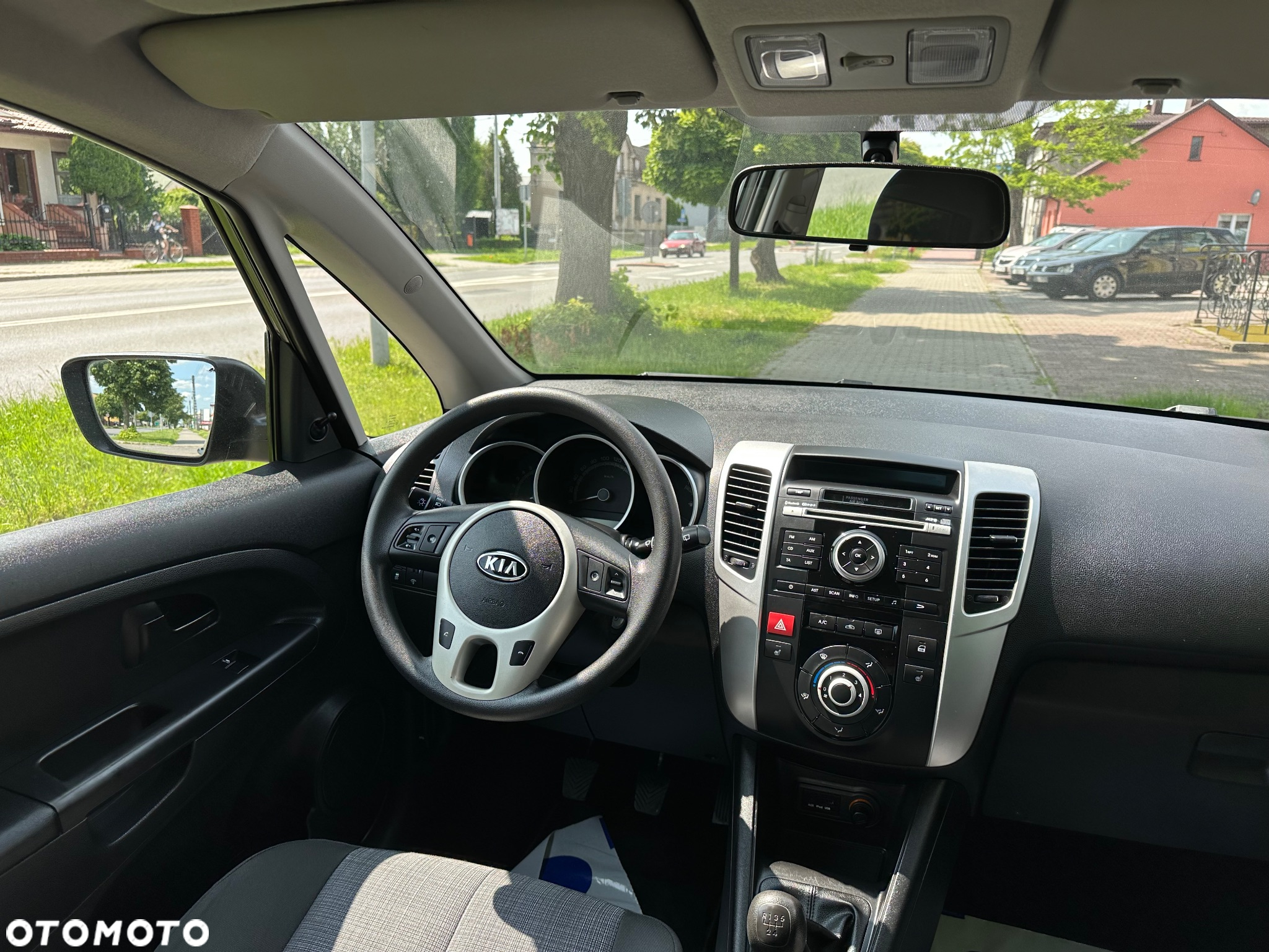 Kia Venga 1.4 CVVT Business Line - 24