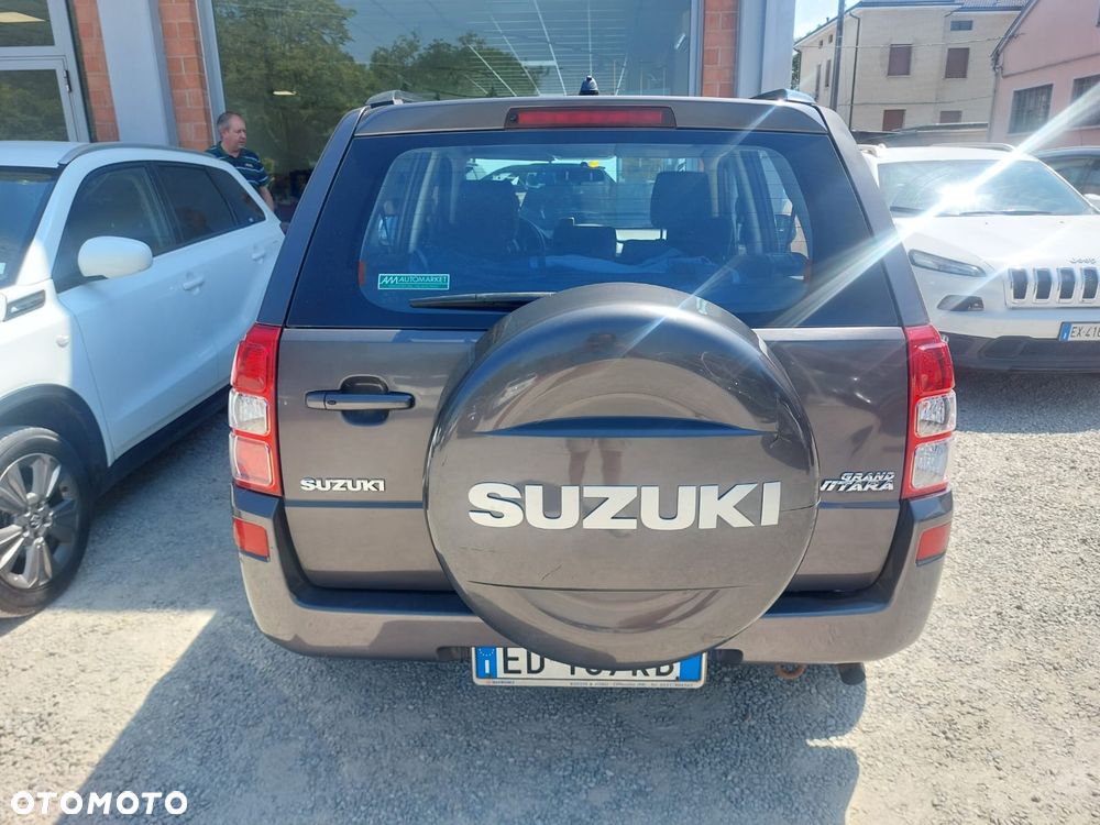 Suzuki Grand Vitara 2.0 Comfort - 14