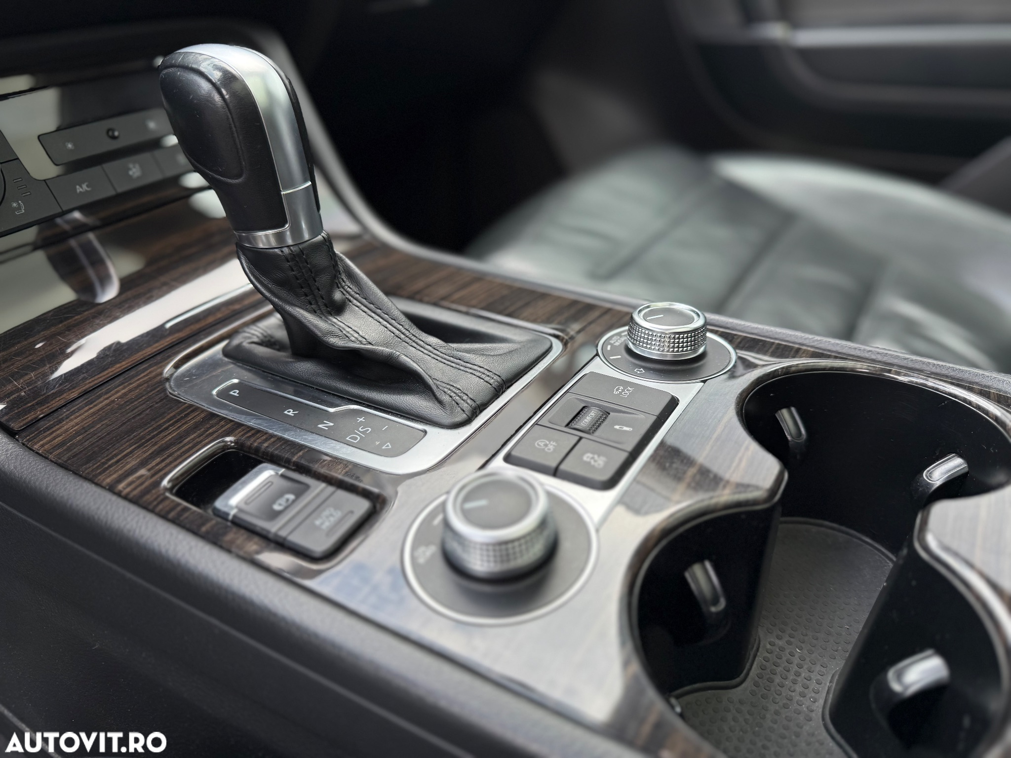 Volkswagen Touareg - 7